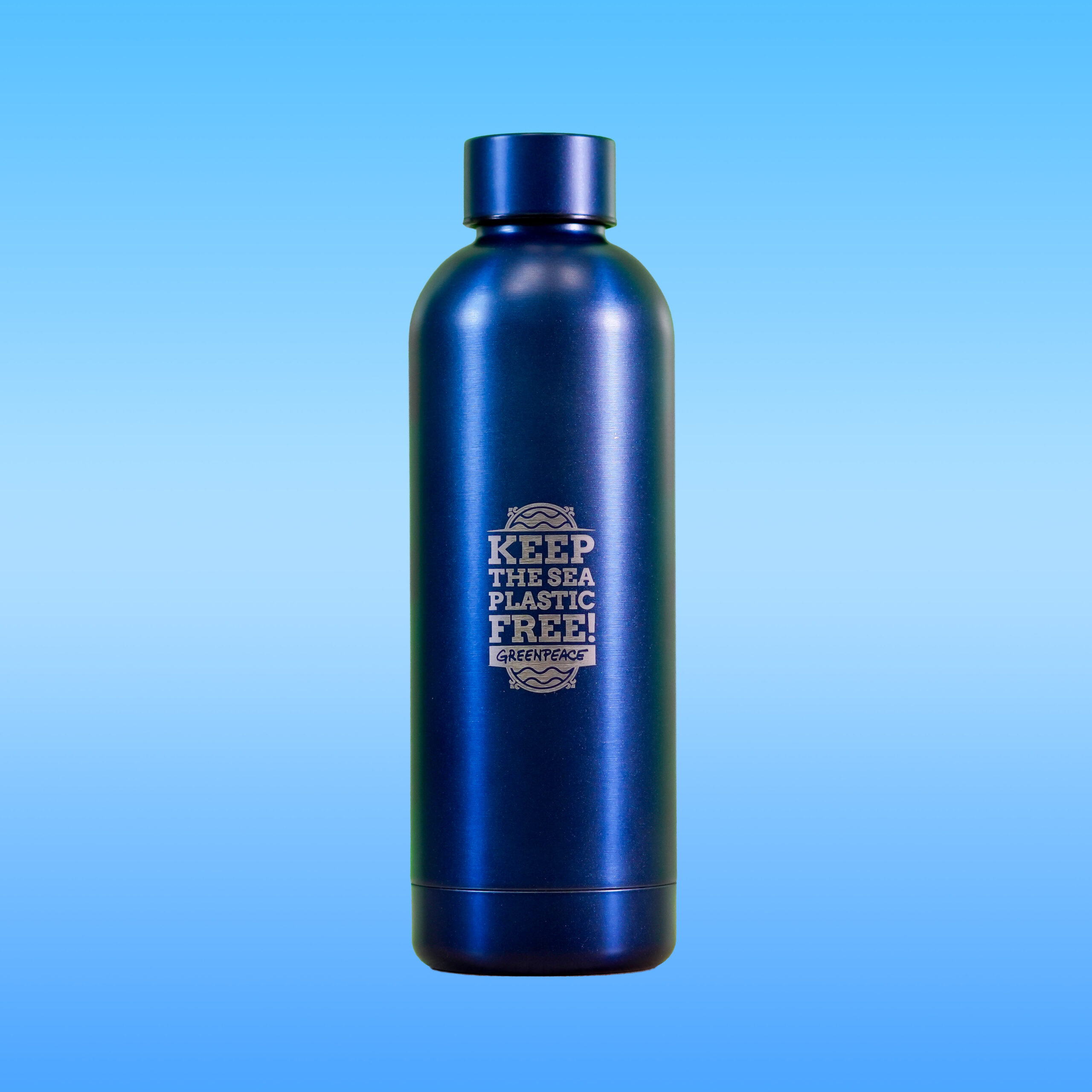 GP_09250_no_ombra Borraccia impact greenpeace blu con laserizzazione: "keep the sea plastic free"