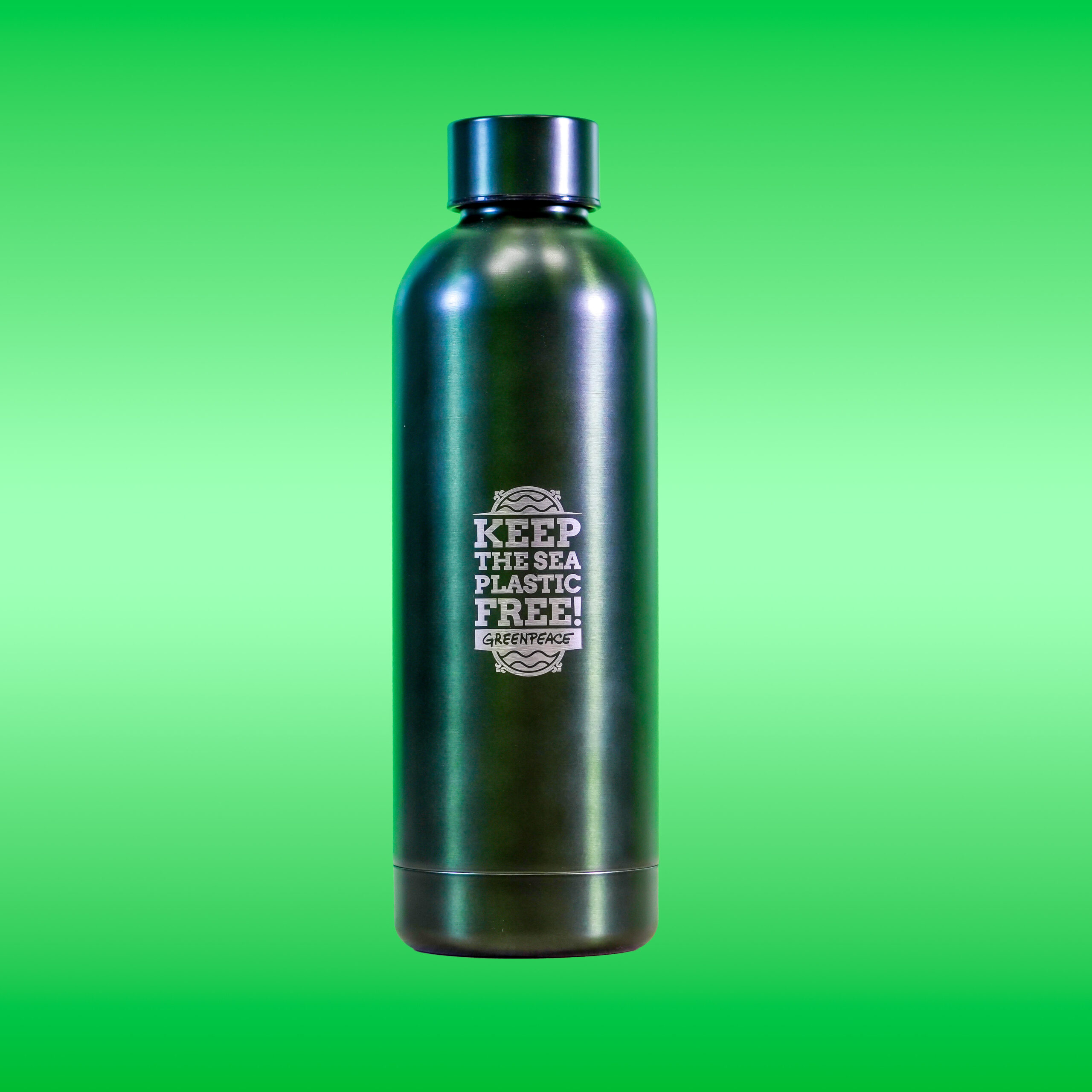 GP_09253_no_ombra Borraccia impact verde con laserizzazione: "keep the sea plastic free"